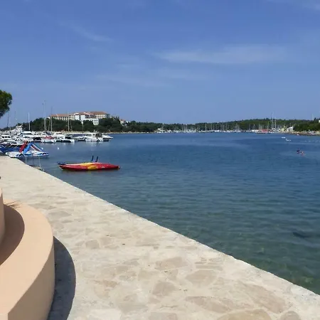 For Two 200m From The * Pula