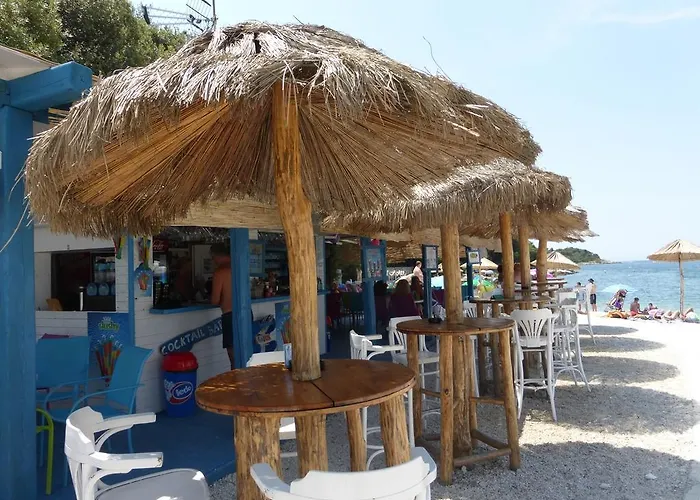 For Two 200m From The 公寓 *