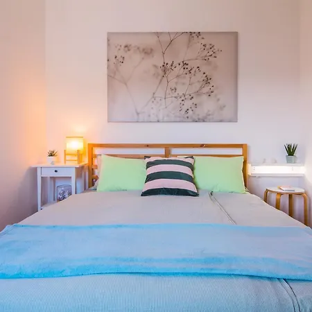 Appartement For Two 200m From The