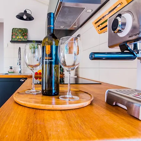 For Two 200m From The * Pula