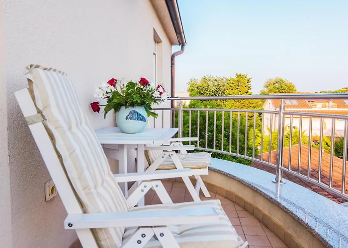 For Two 200m From The Appartement *